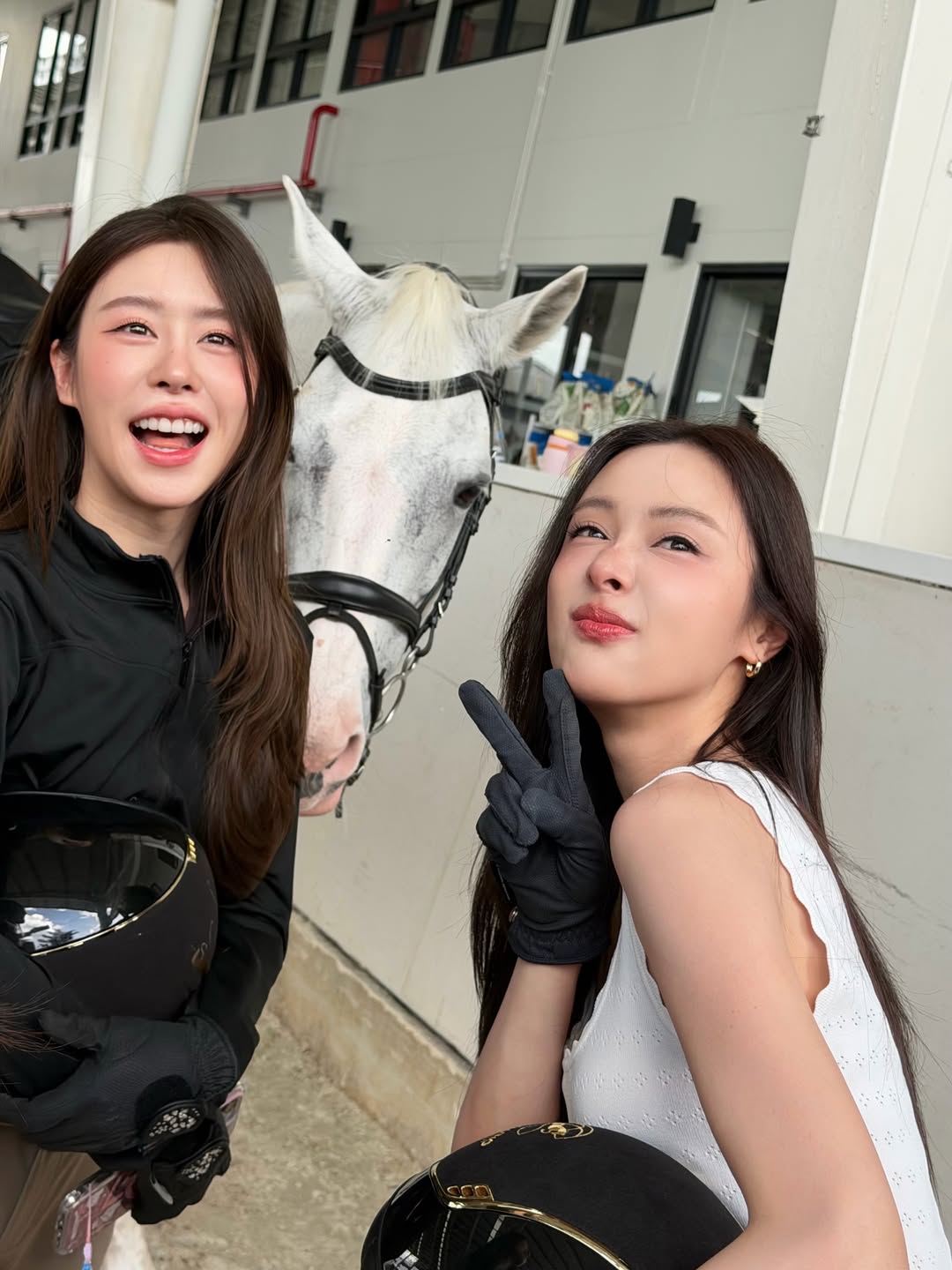 อุ้ม - อิษยา ฮอสุวรรณ