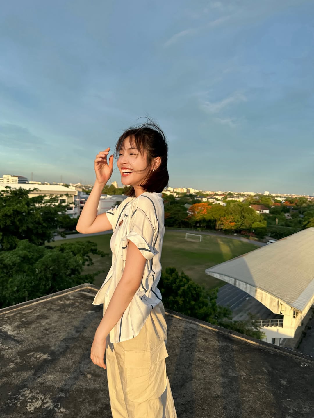 อุ้ม - อิษยา ฮอสุวรรณ