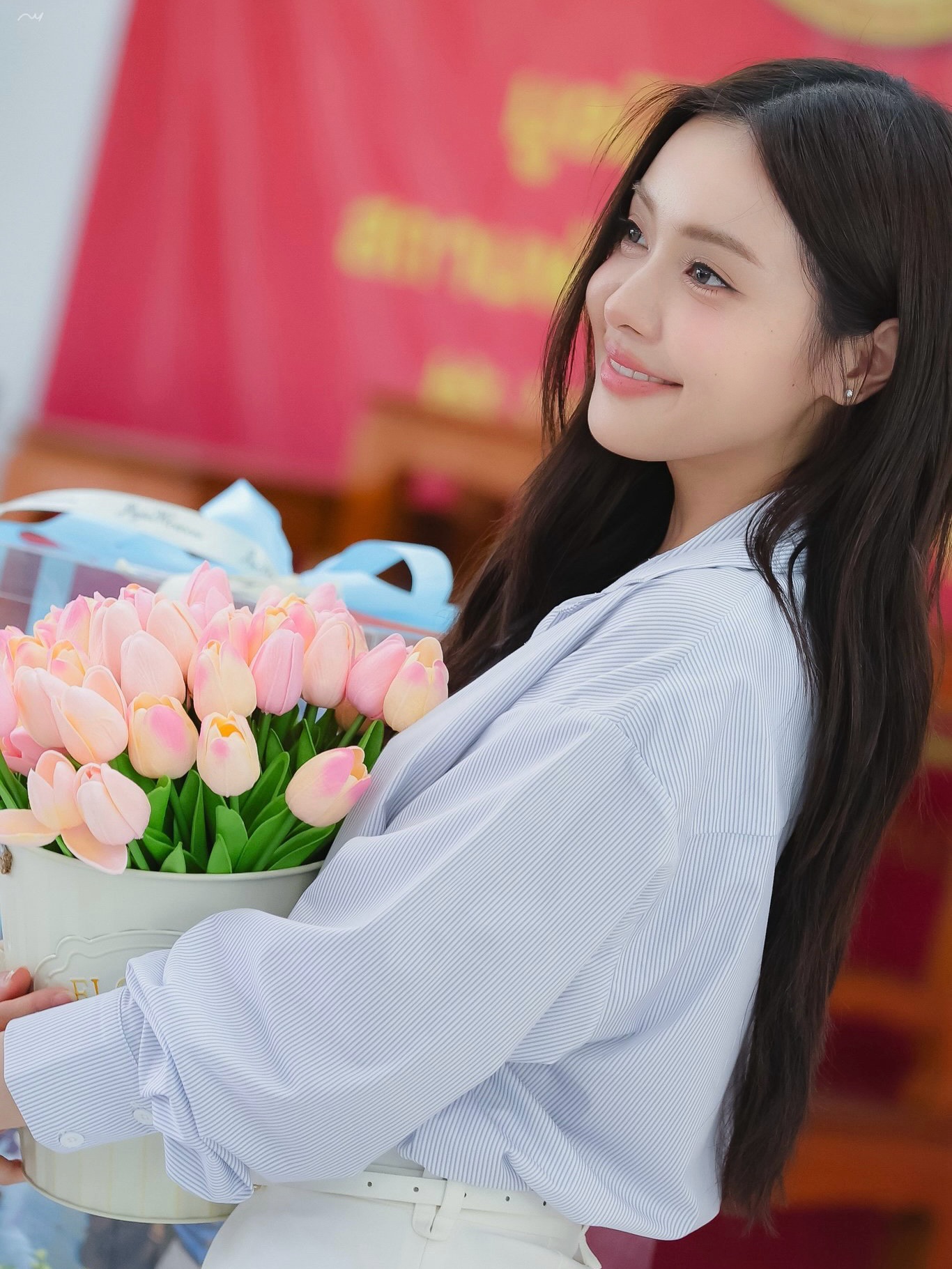อุ้ม - อิษยา ฮอสุวรรณ