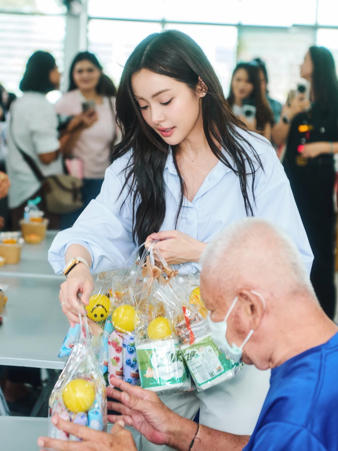 อุ้ม - อิษยา ฮอสุวรรณ