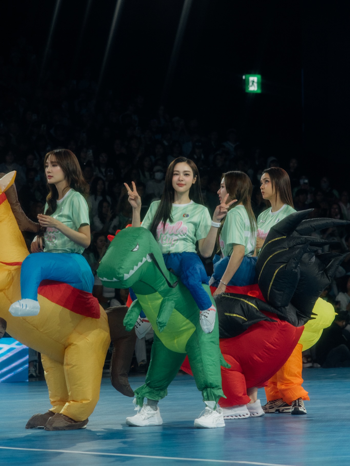 อุ้ม - อิษยา ฮอสุวรรณ