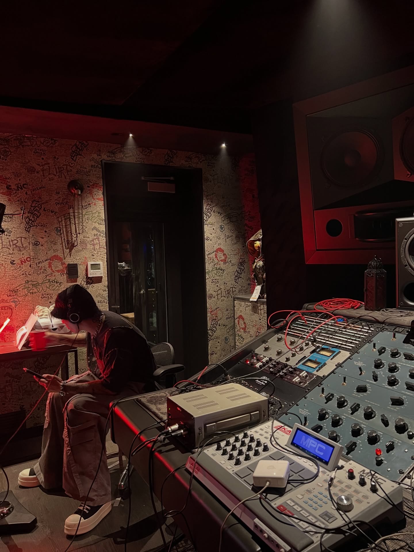 ป๊อก - ภัสสรกรณ์ จิราธิวัฒน์