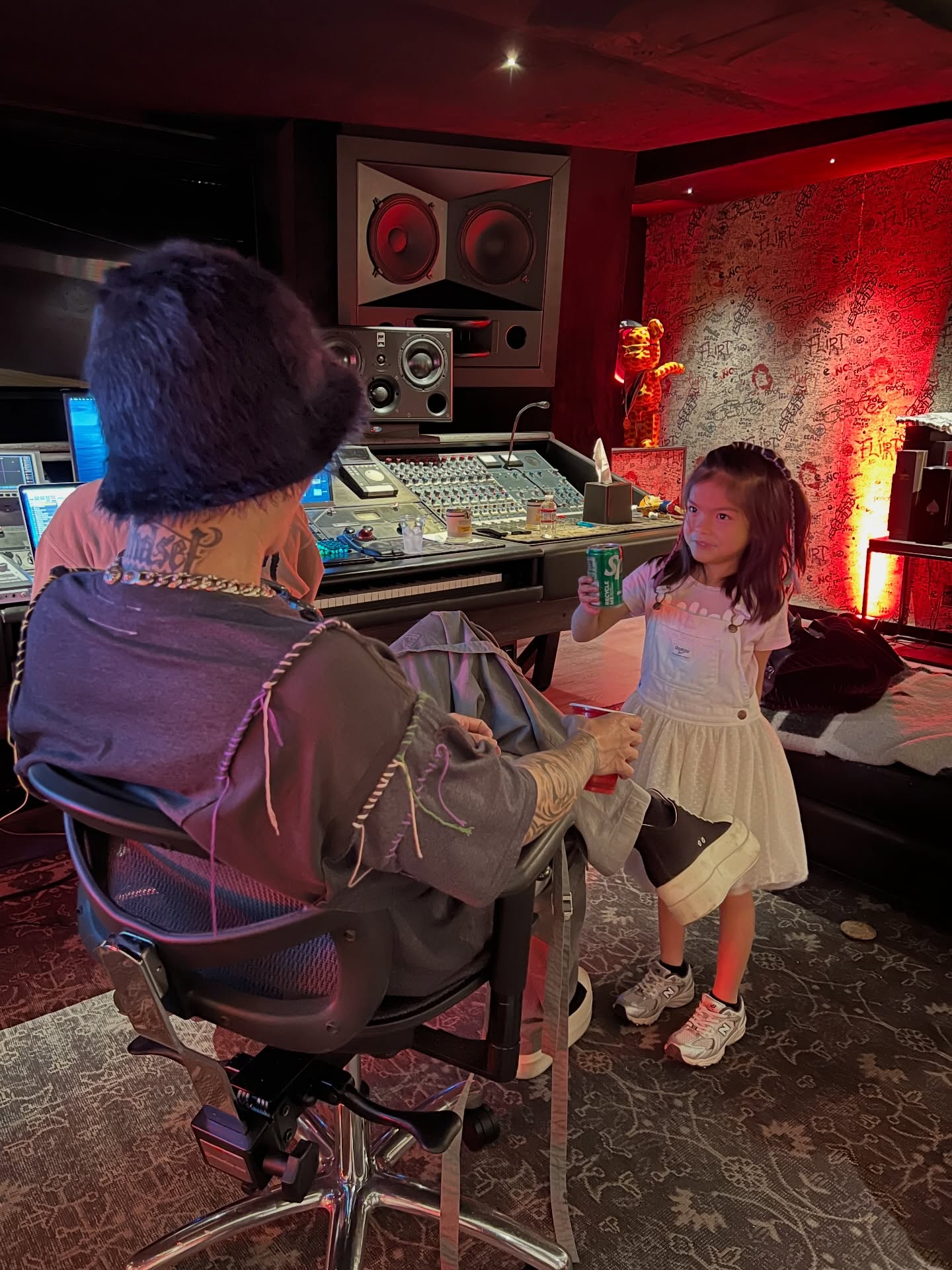 ป๊อก - ภัสสรกรณ์ จิราธิวัฒน์