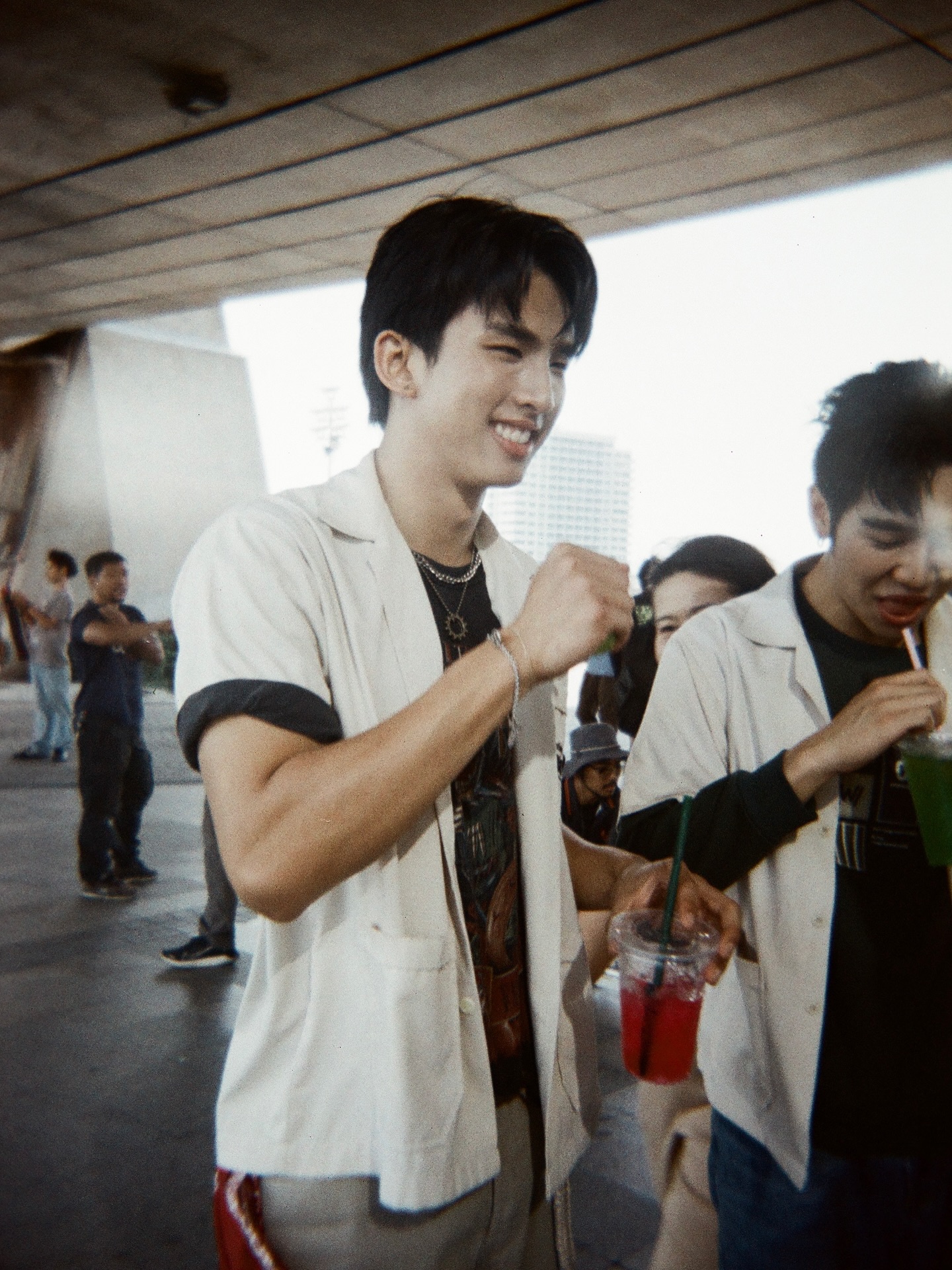 เซิร์ฟ - พชร ศิลปสุนทร