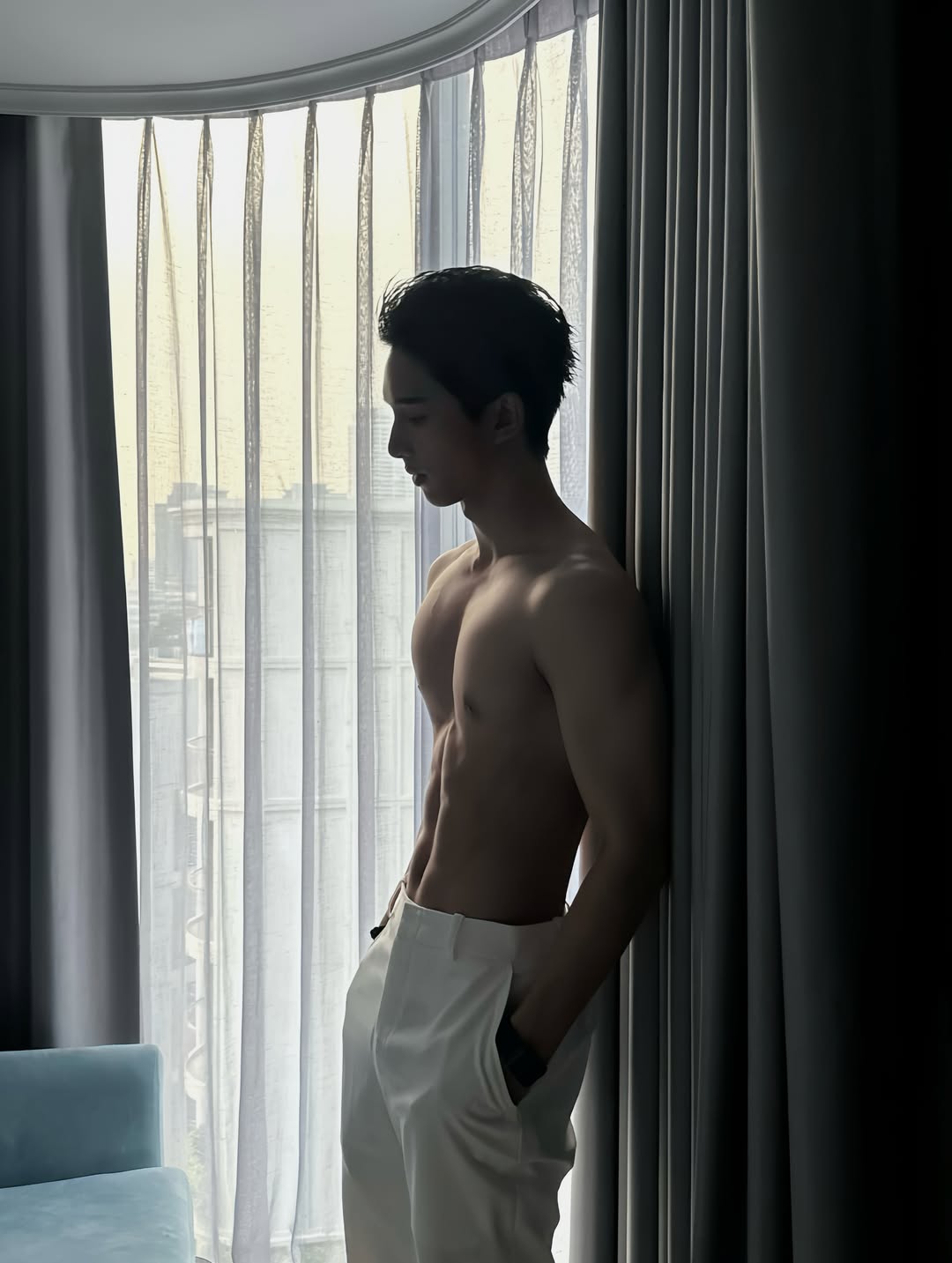 เซิร์ฟ - พชร ศิลปสุนทร