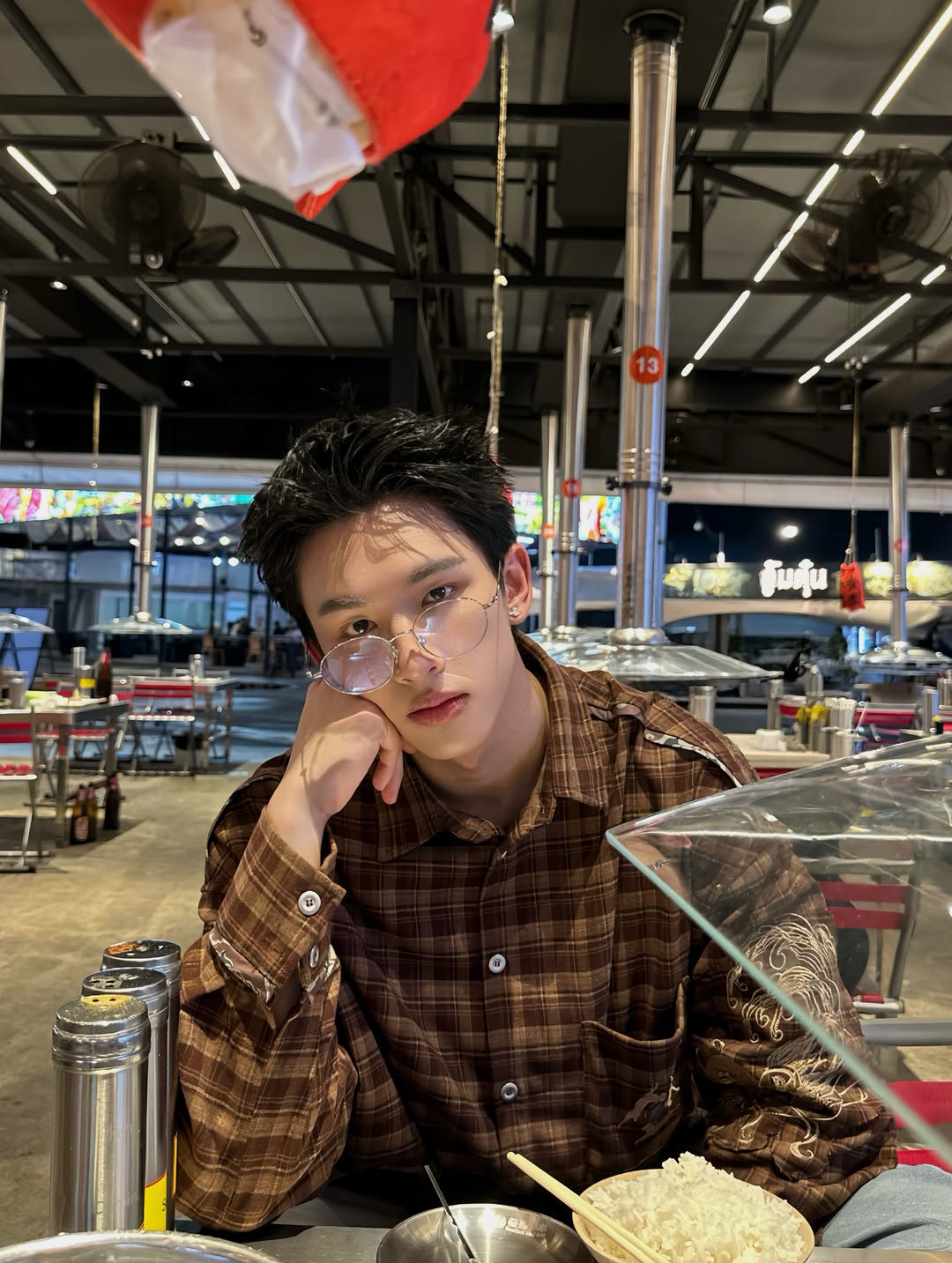 เซิร์ฟ - พชร ศิลปสุนทร