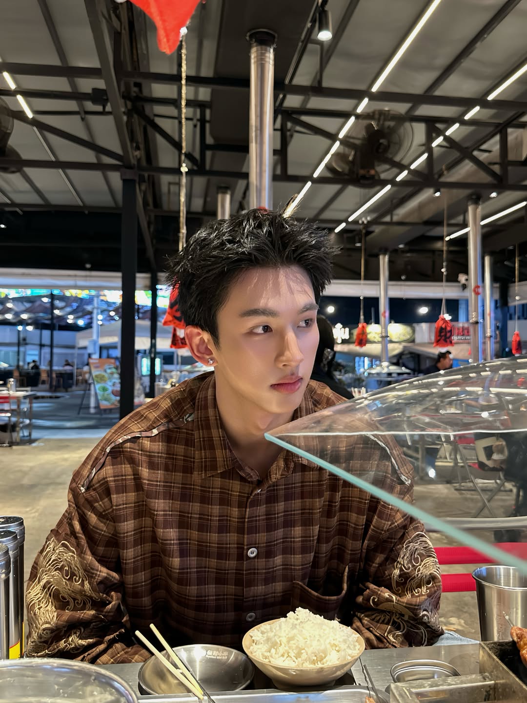เซิร์ฟ - พชร ศิลปสุนทร