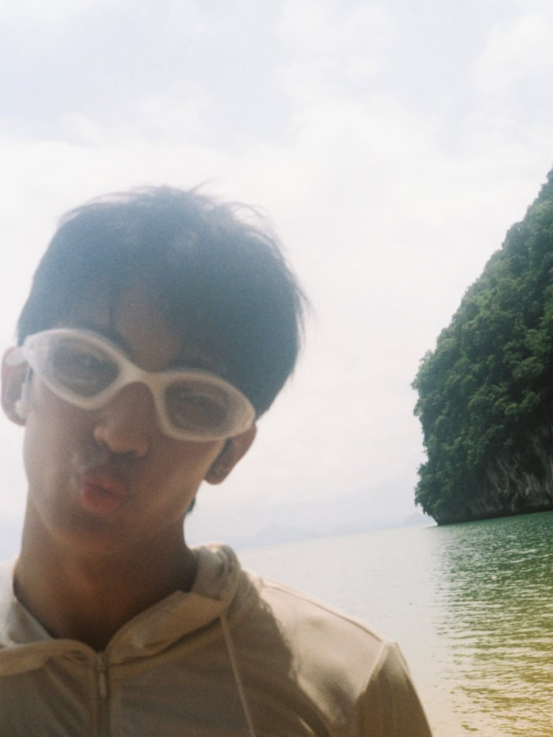 เซิร์ฟ - พชร ศิลปสุนทร