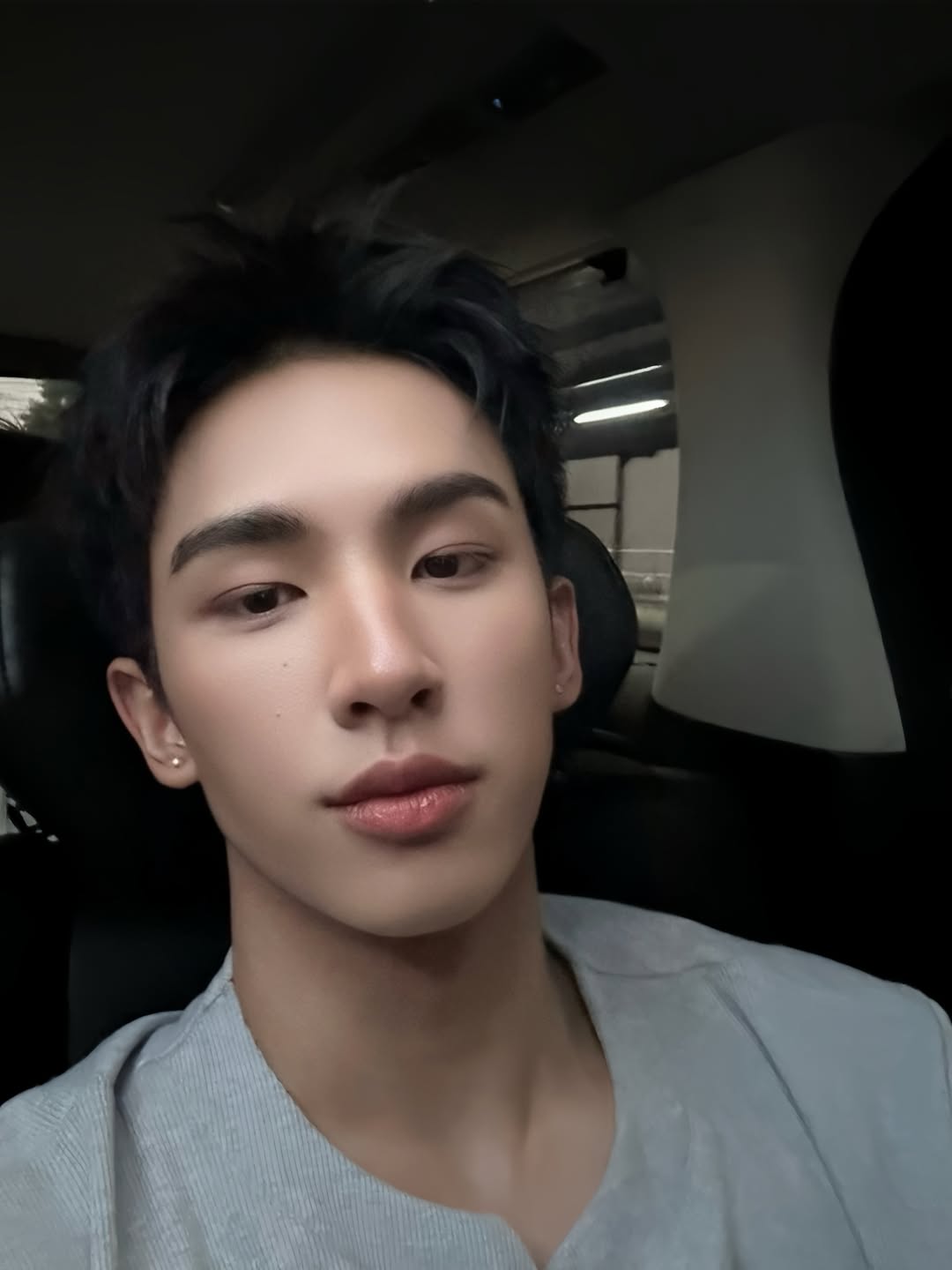 เซิร์ฟ - พชร ศิลปสุนทร