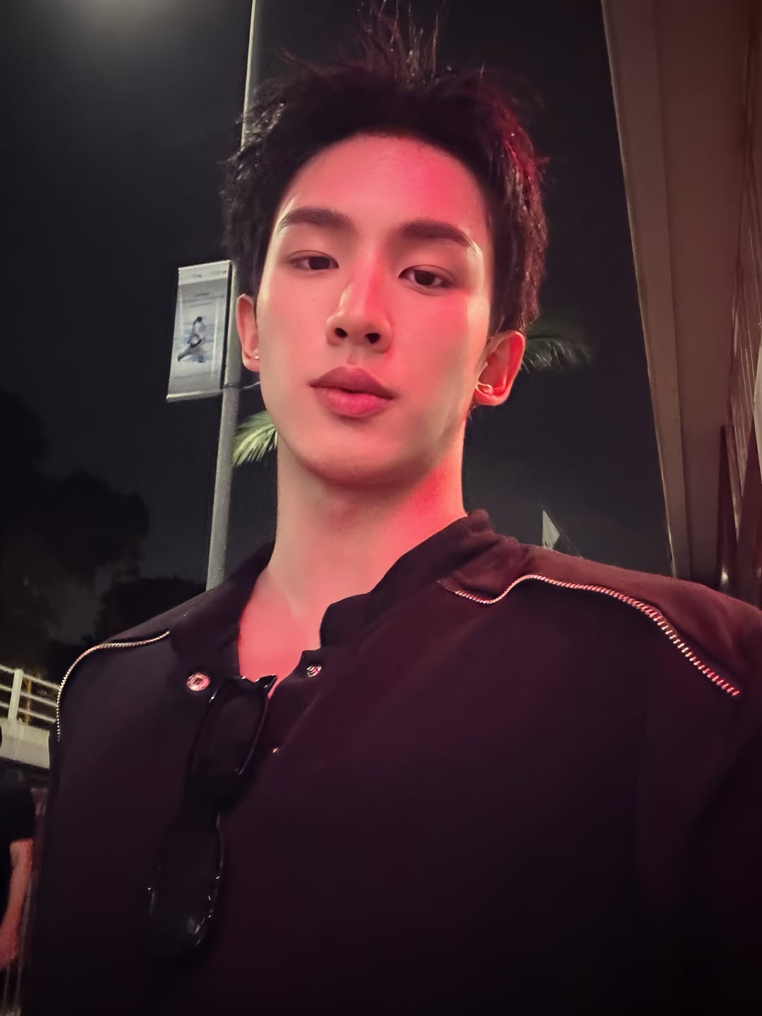 เซิร์ฟ - พชร ศิลปสุนทร