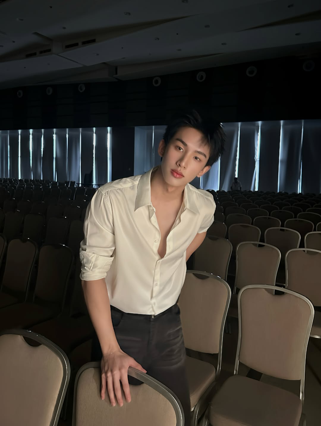 เซิร์ฟ - พชร ศิลปสุนทร