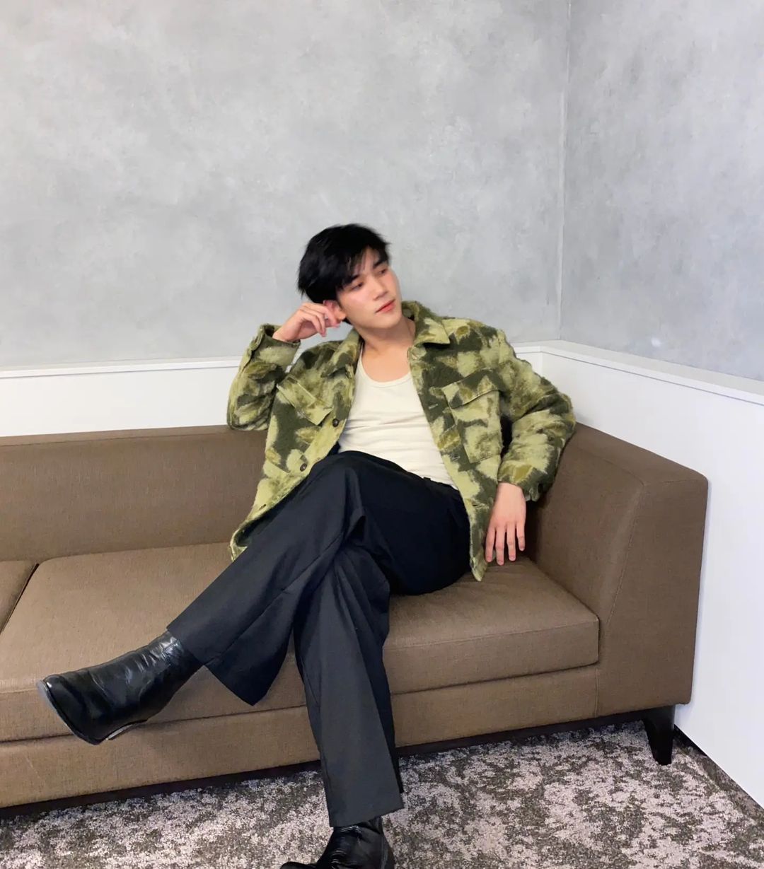 โฟร์ท - ณัฐวรรธน์ จิโรชน์ธิกุล