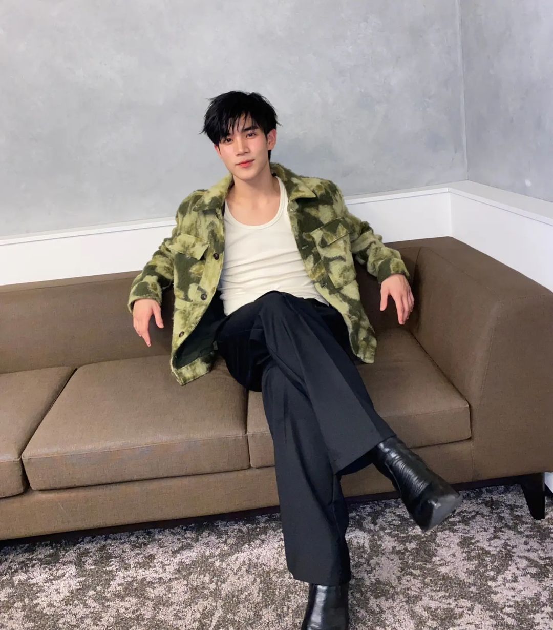 โฟร์ท - ณัฐวรรธน์ จิโรชน์ธิกุล