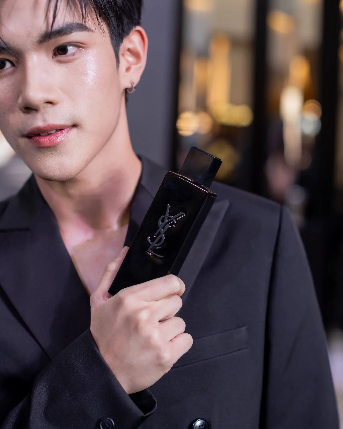 โฟร์ท - ณัฐวรรธน์ จิโรชน์ธิกุล