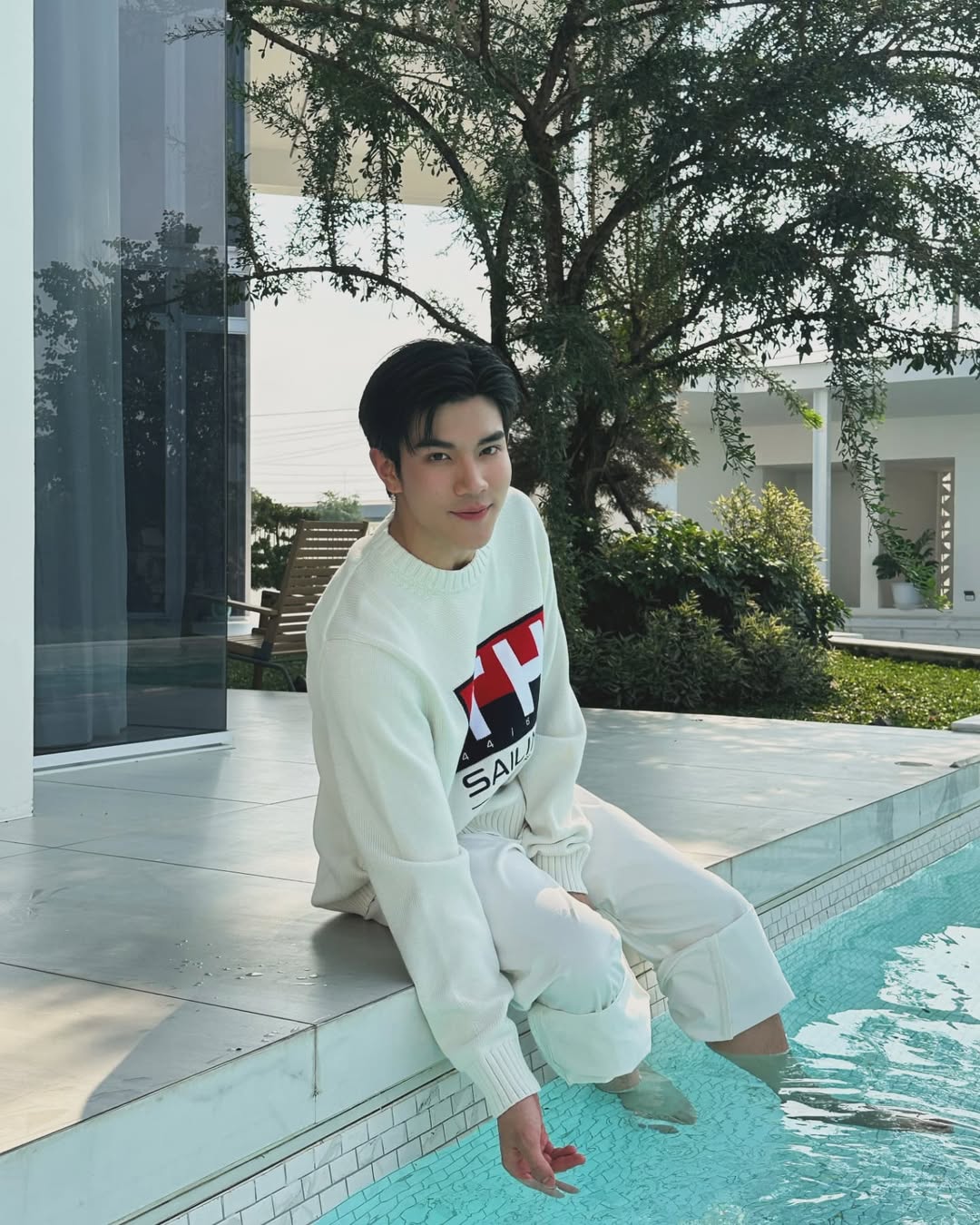 โฟร์ท - ณัฐวรรธน์ จิโรชน์ธิกุล