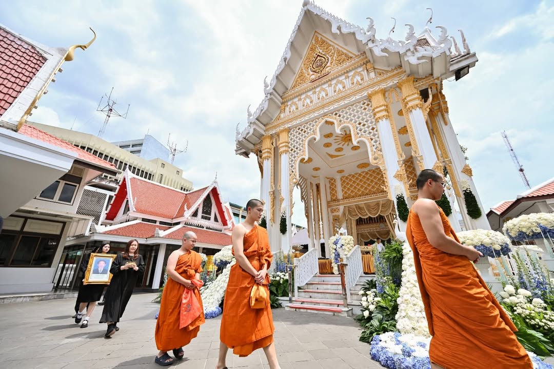 โฟร์ท - ณัฐวรรธน์ จิโรชน์ธิกุล