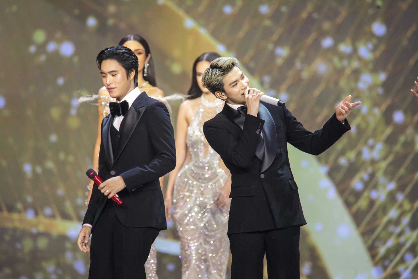 โฟร์ท - ณัฐวรรธน์ จิโรชน์ธิกุล