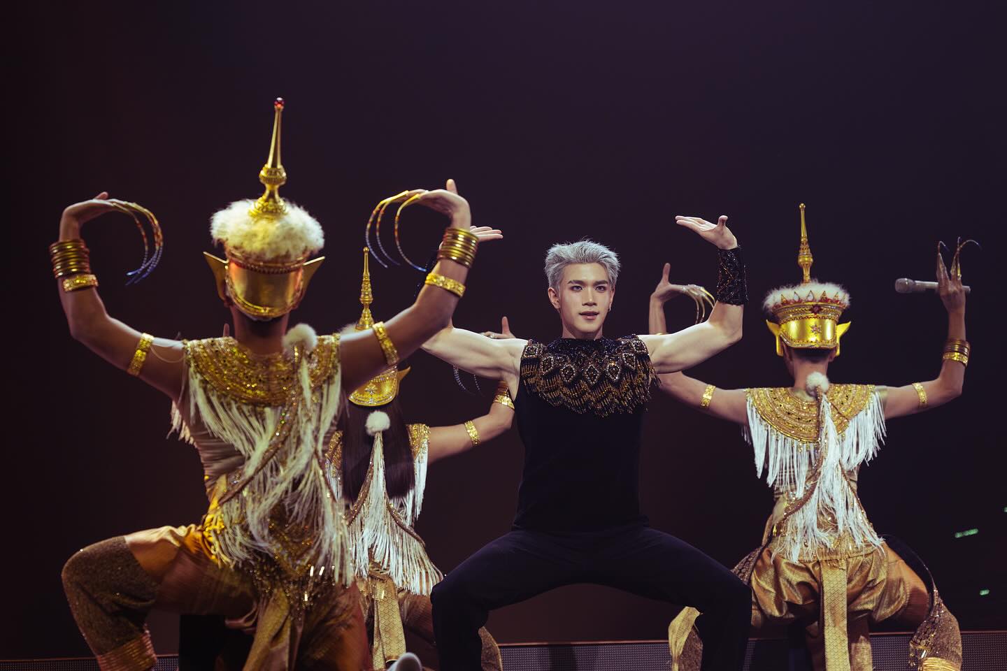 โฟร์ท - ณัฐวรรธน์ จิโรชน์ธิกุล