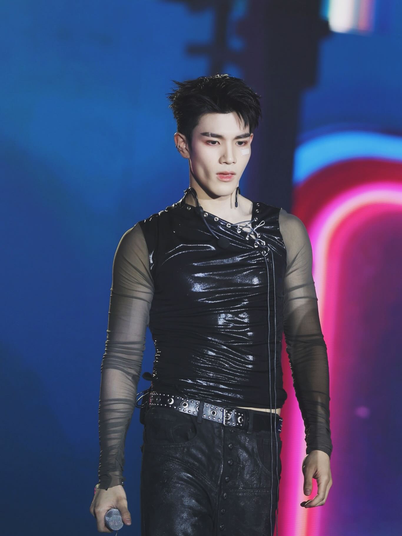 โฟร์ท - ณัฐวรรธน์ จิโรชน์ธิกุล