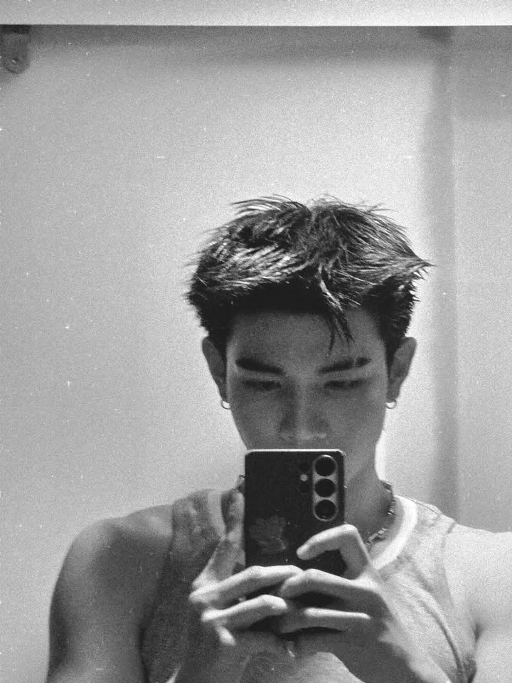 โฟร์ท - ณัฐวรรธน์ จิโรชน์ธิกุล