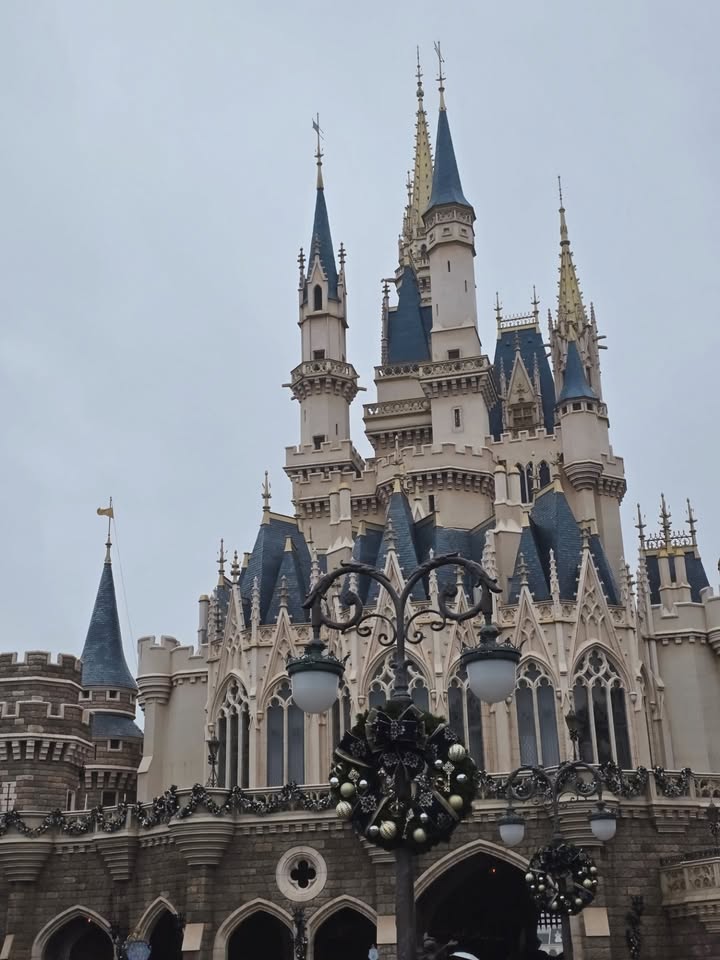 โฟร์ท - ณัฐวรรธน์ จิโรชน์ธิกุล