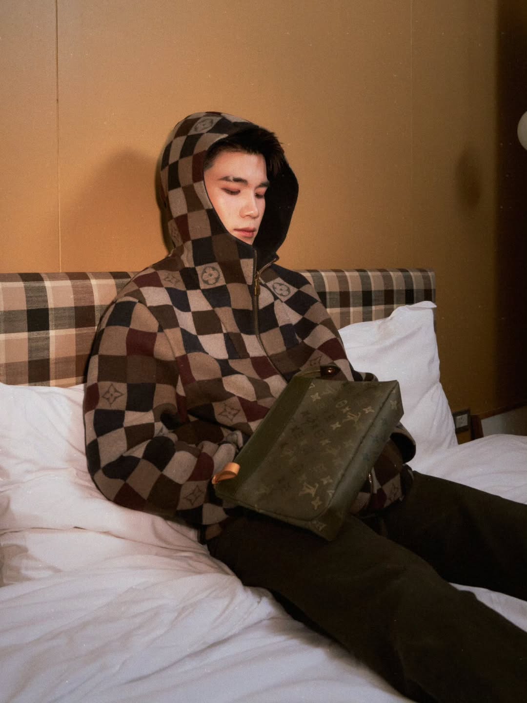 โฟร์ท - ณัฐวรรธน์ จิโรชน์ธิกุล