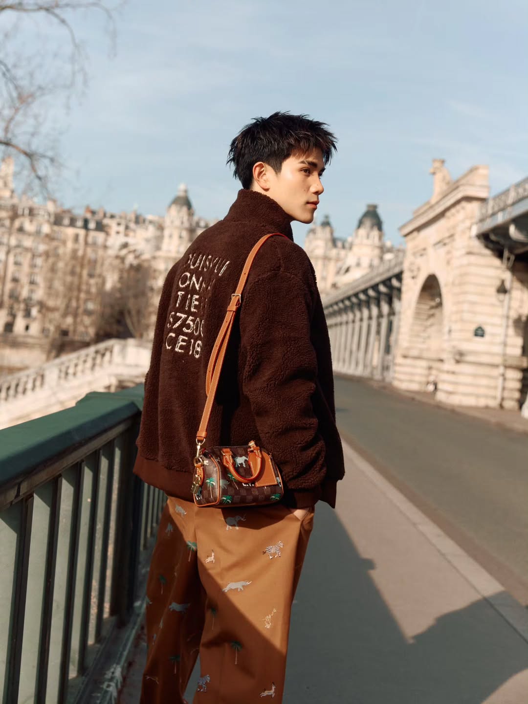 โฟร์ท - ณัฐวรรธน์ จิโรชน์ธิกุล