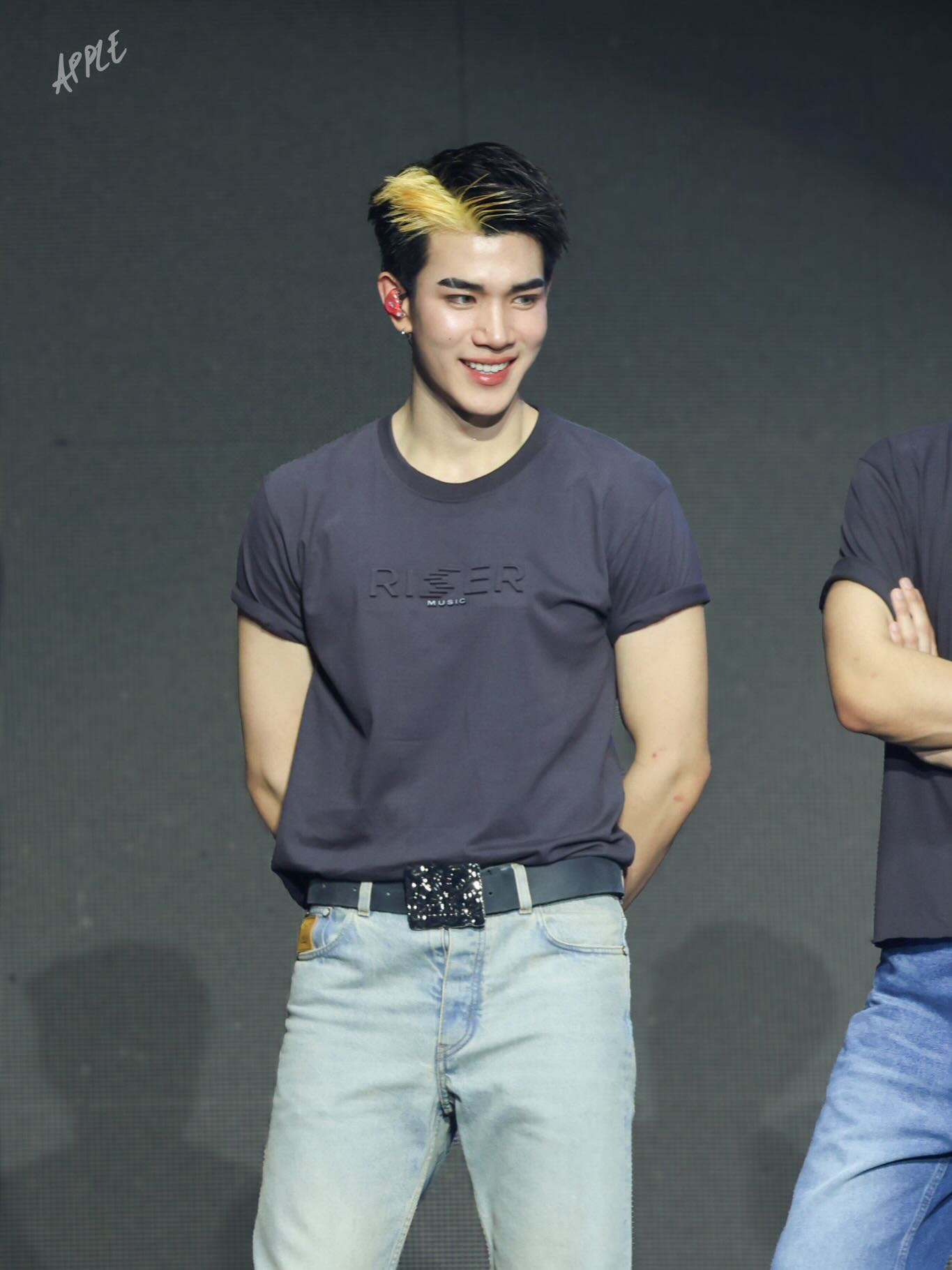 โฟร์ท - ณัฐวรรธน์ จิโรชน์ธิกุล