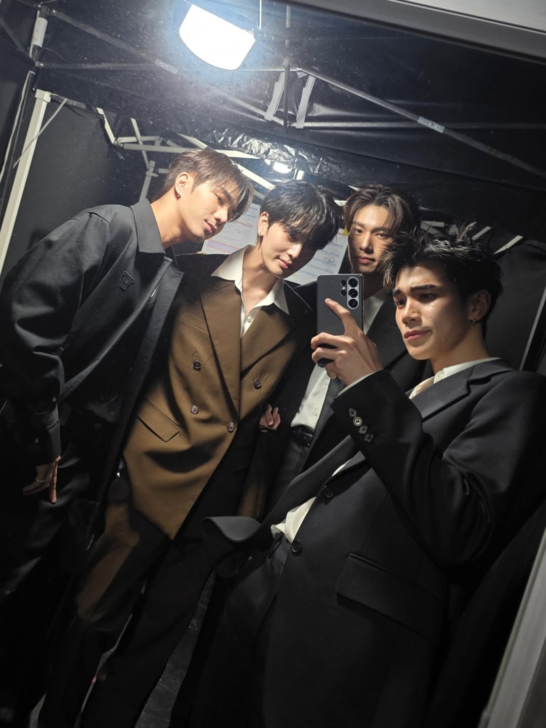 โฟร์ท - ณัฐวรรธน์ จิโรชน์ธิกุล