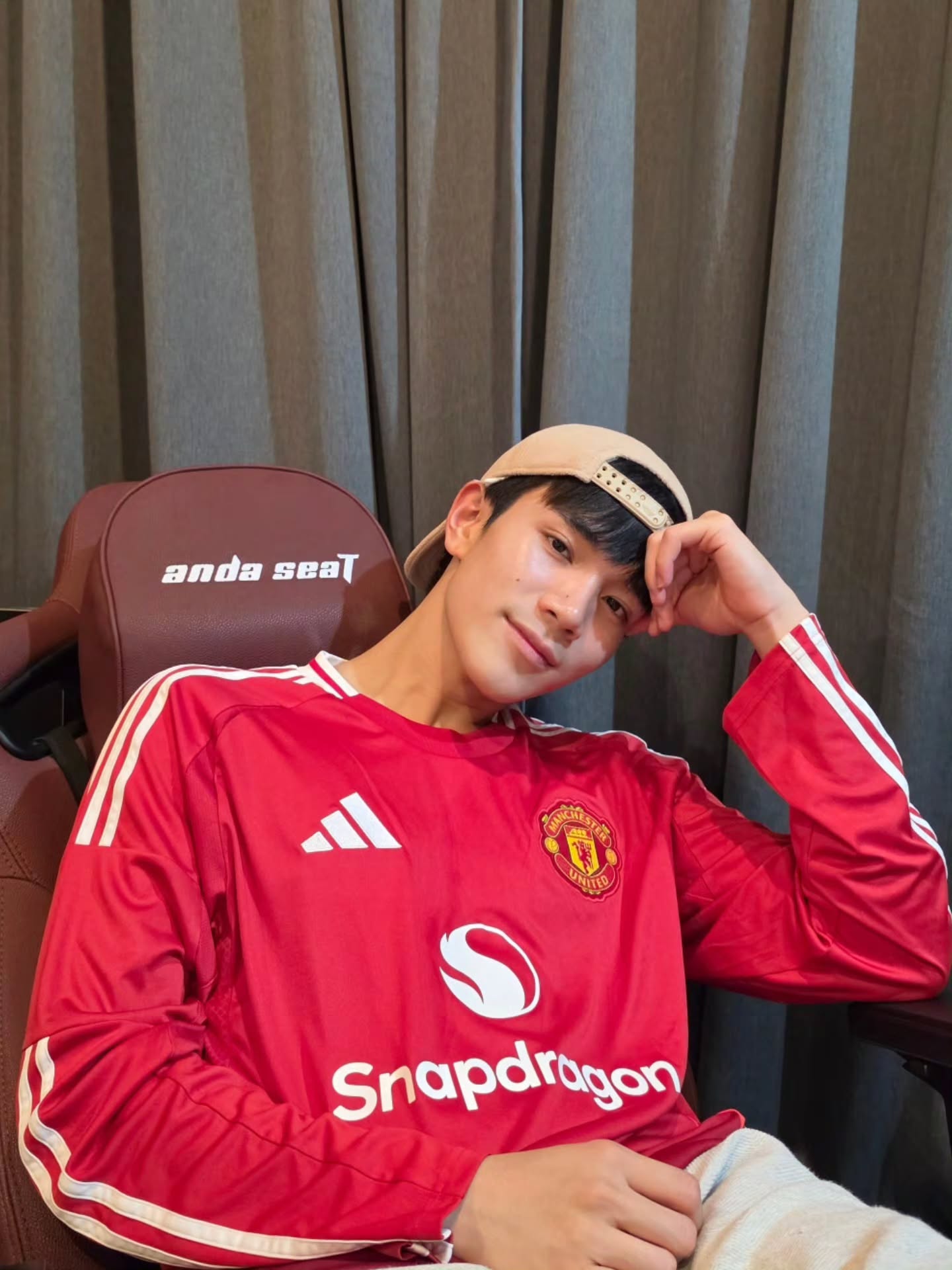 โฟร์ท - ณัฐวรรธน์ จิโรชน์ธิกุล