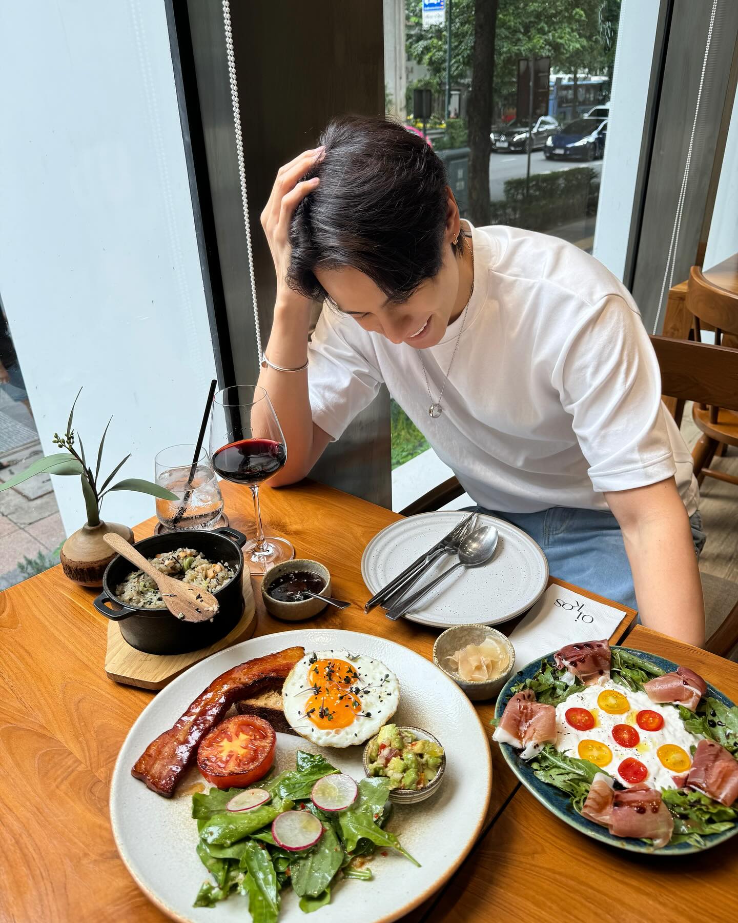 แบงค์ - อาทิตย์ ตั้งวิบูลย์พาณิชย์