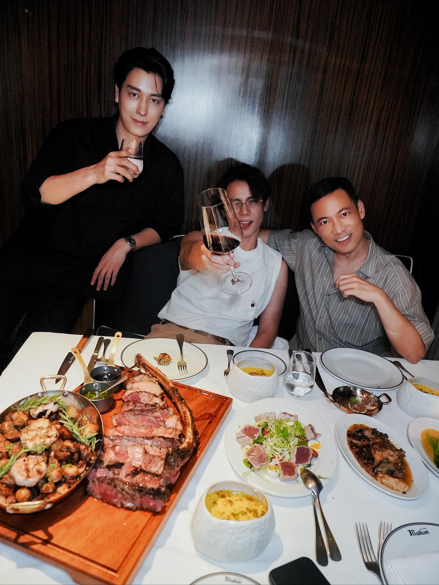 แบงค์ - อาทิตย์ ตั้งวิบูลย์พาณิชย์