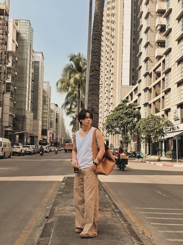 แบงค์ - อาทิตย์ ตั้งวิบูลย์พาณิชย์