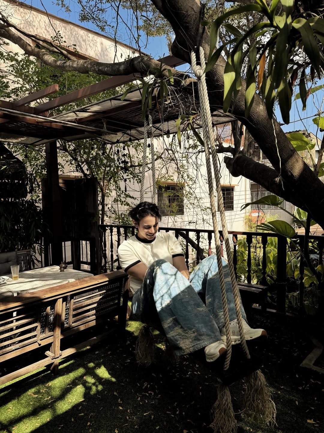 แบงค์ - อาทิตย์ ตั้งวิบูลย์พาณิชย์