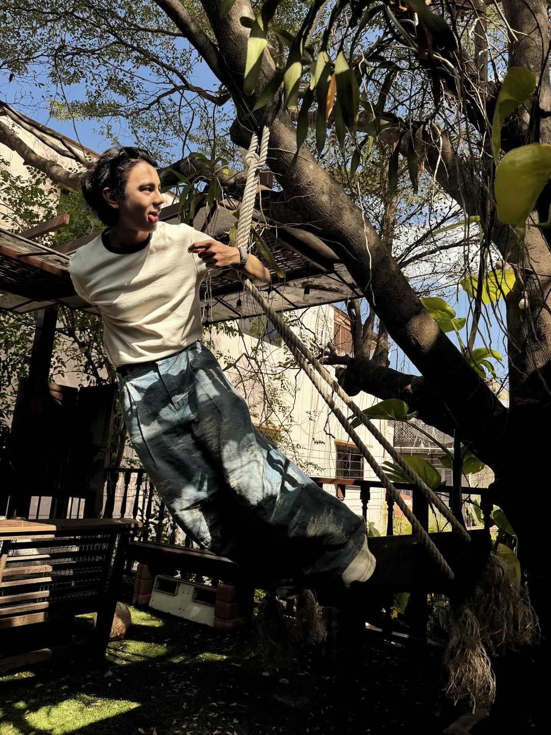 แบงค์ - อาทิตย์ ตั้งวิบูลย์พาณิชย์