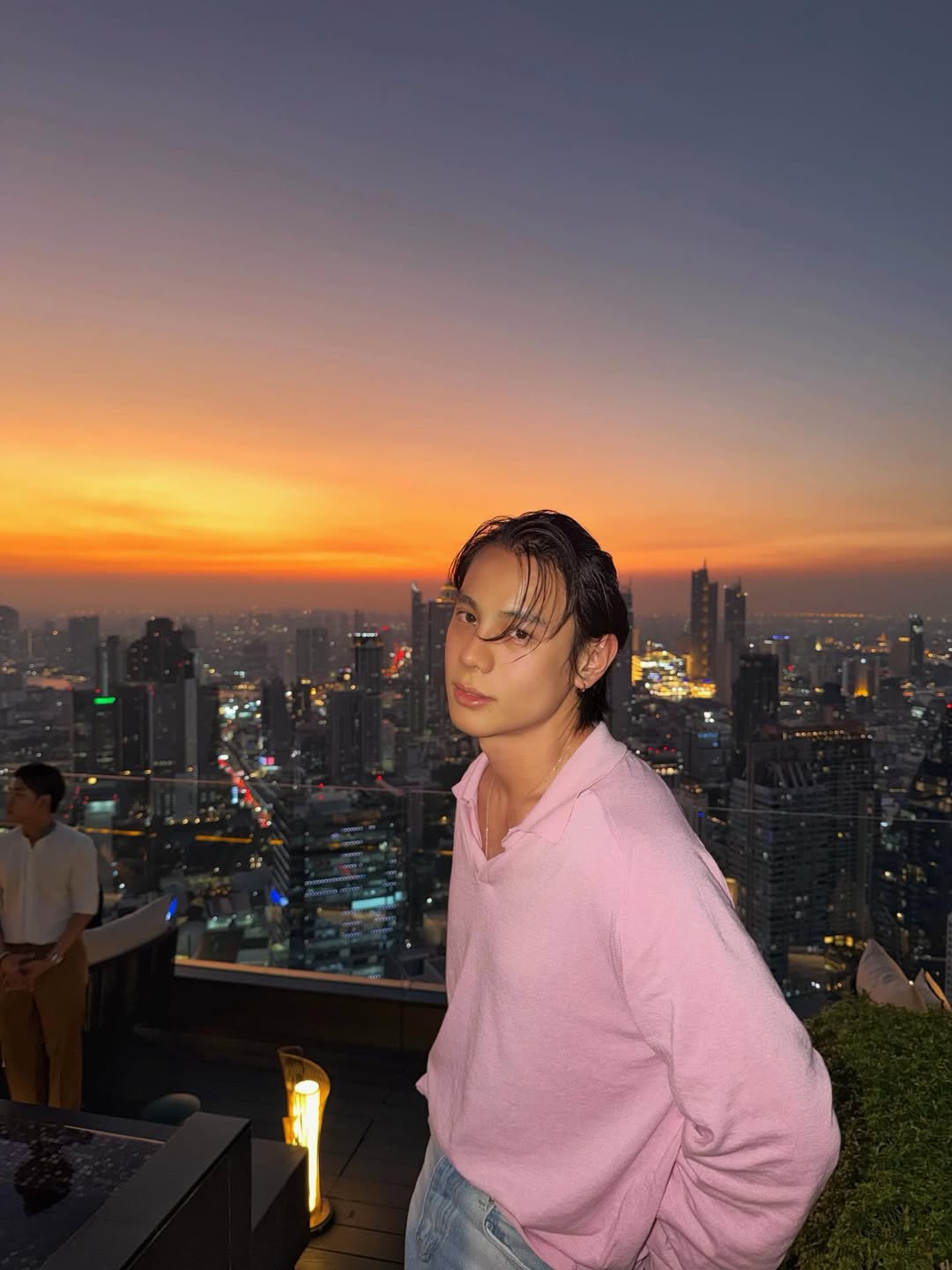 แบงค์ - อาทิตย์ ตั้งวิบูลย์พาณิชย์