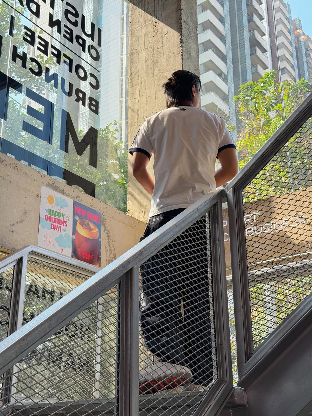 แบงค์ - อาทิตย์ ตั้งวิบูลย์พาณิชย์