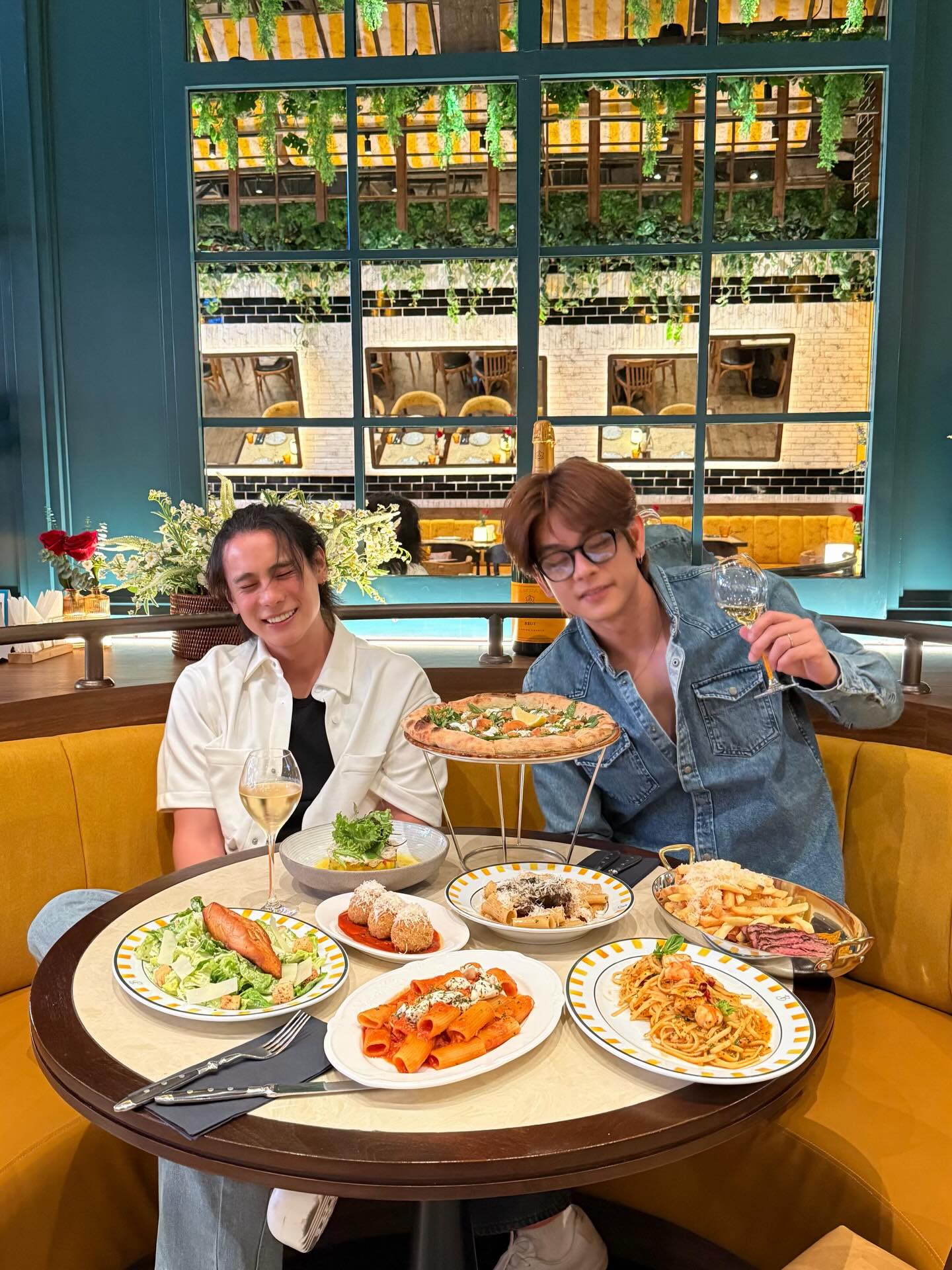 แบงค์ - อาทิตย์ ตั้งวิบูลย์พาณิชย์