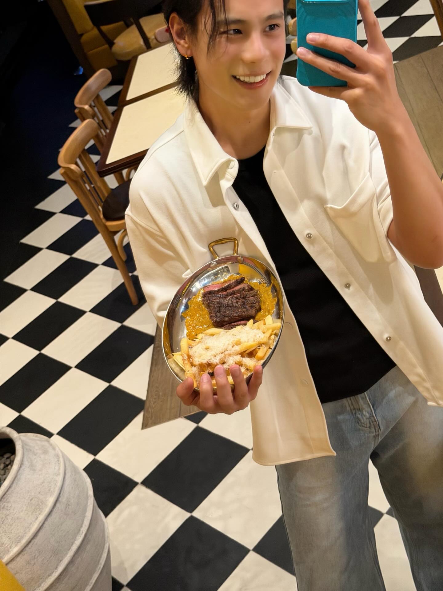 แบงค์ - อาทิตย์ ตั้งวิบูลย์พาณิชย์