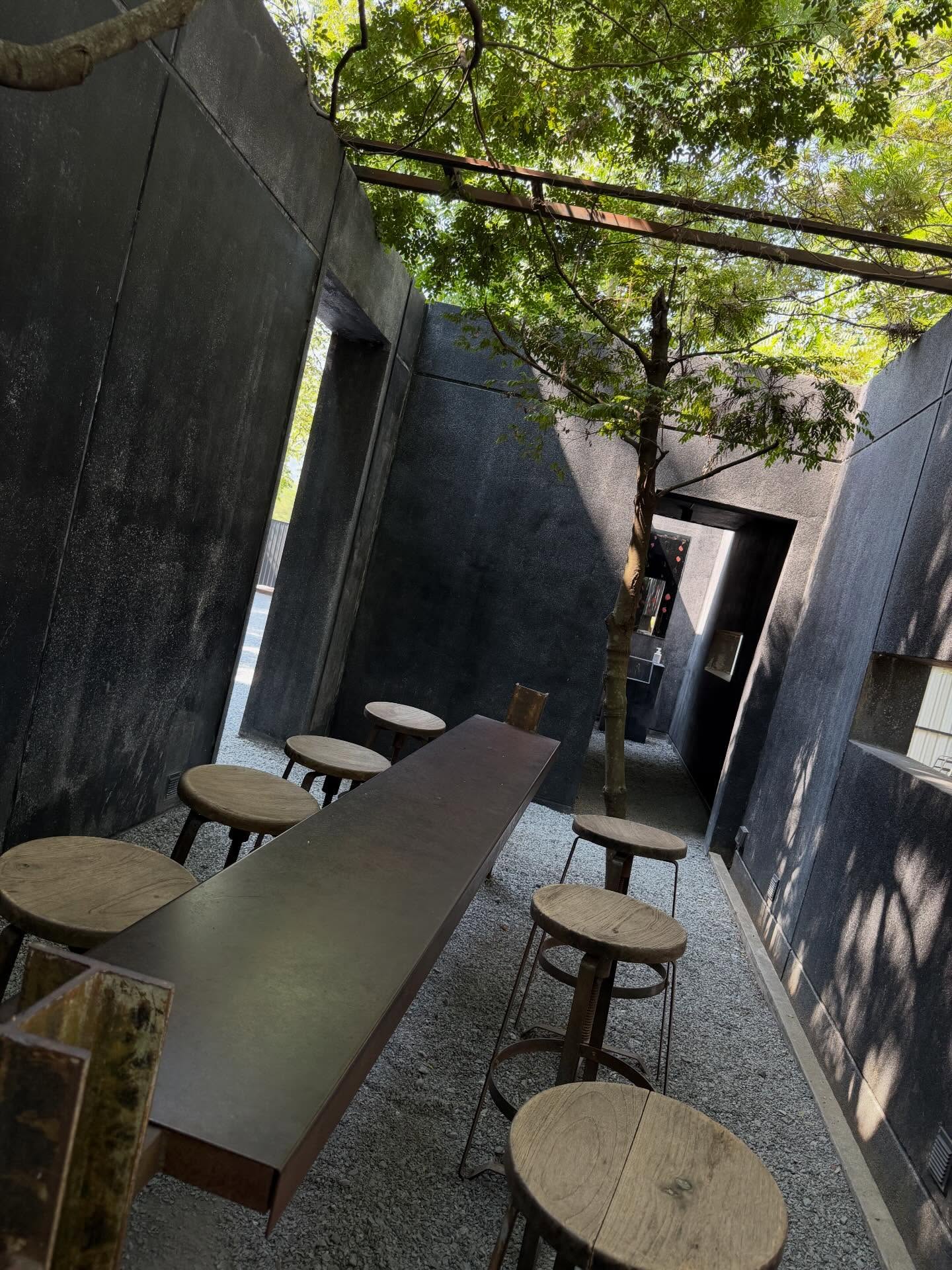 แบงค์ - อาทิตย์ ตั้งวิบูลย์พาณิชย์