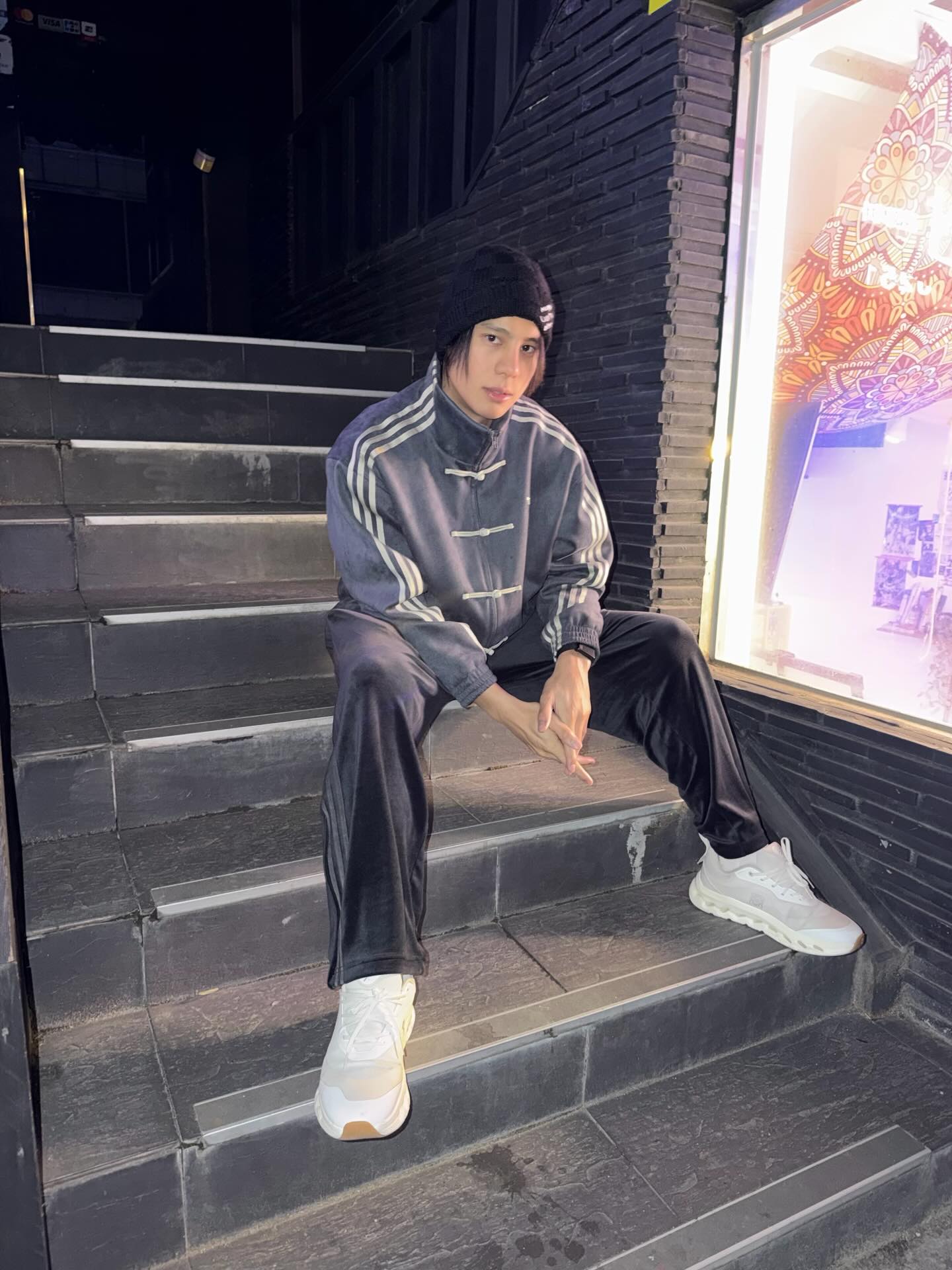 แบงค์ - อาทิตย์ ตั้งวิบูลย์พาณิชย์