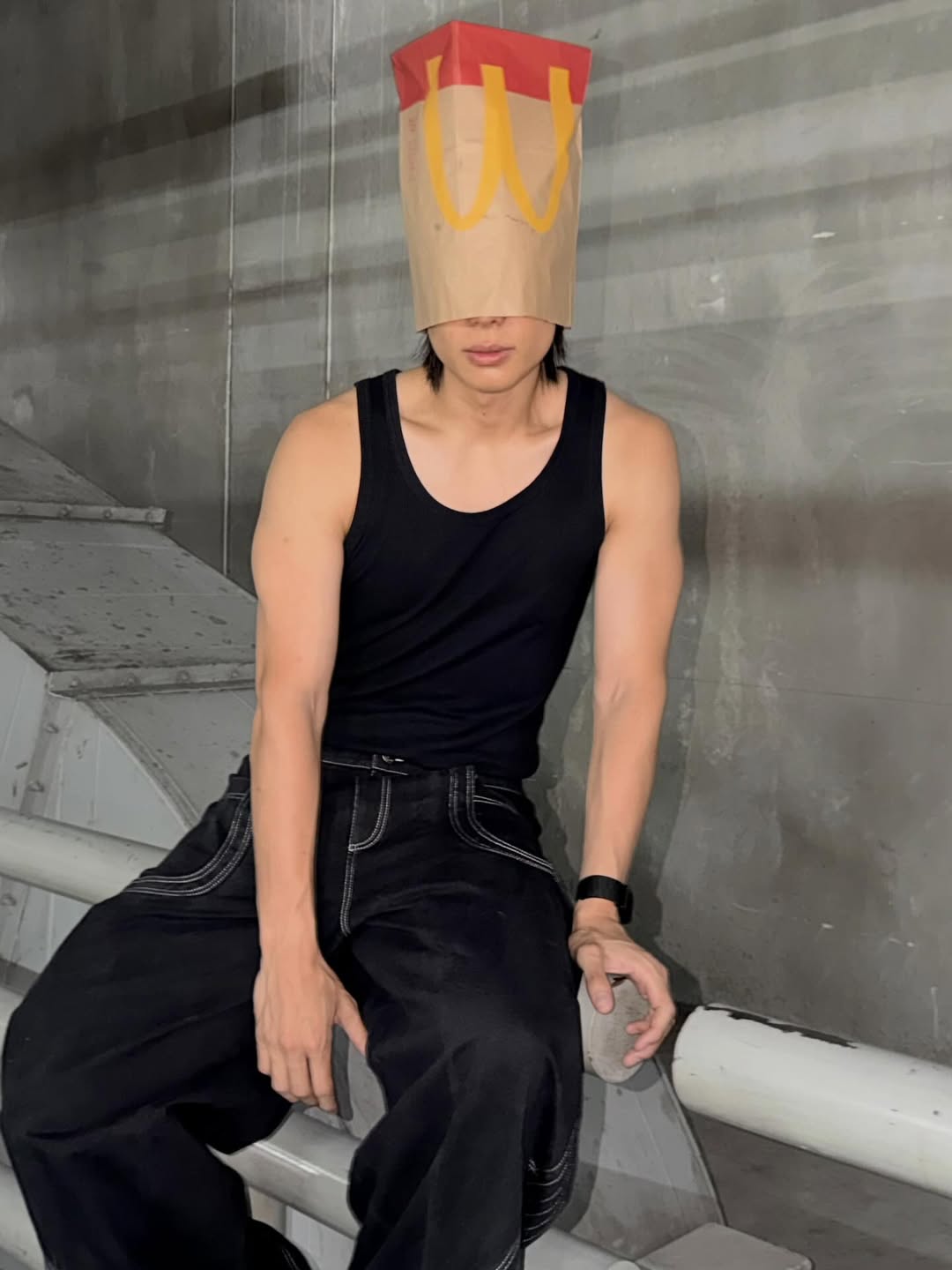 แบงค์ - อาทิตย์ ตั้งวิบูลย์พาณิชย์