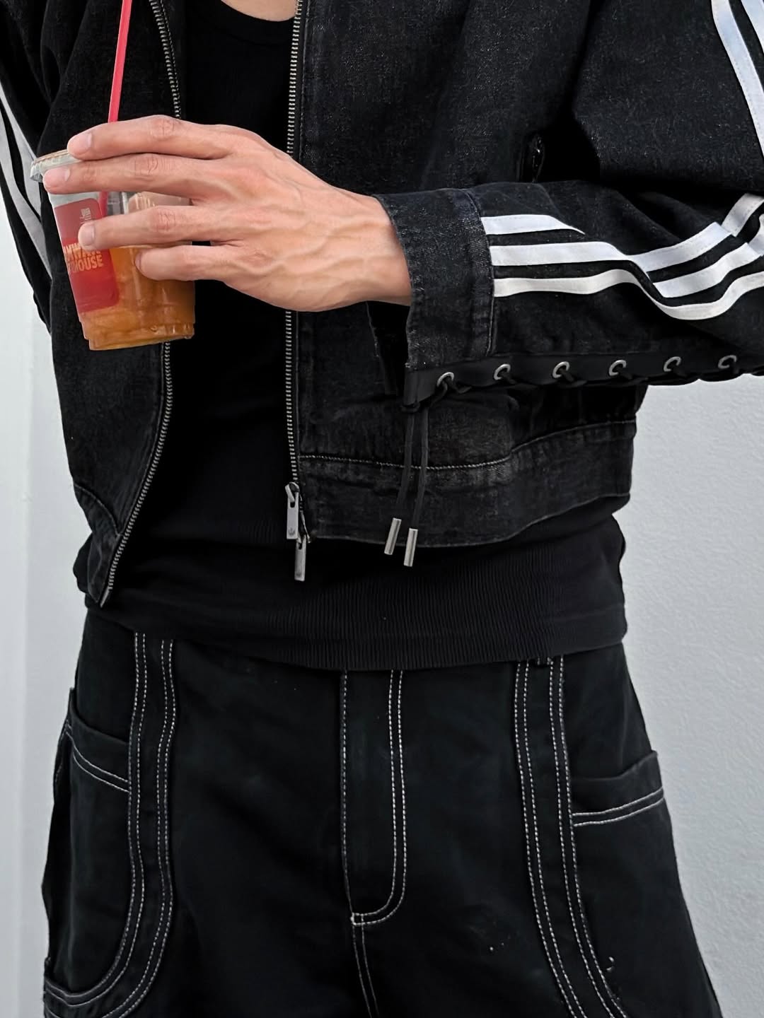 แบงค์ - อาทิตย์ ตั้งวิบูลย์พาณิชย์