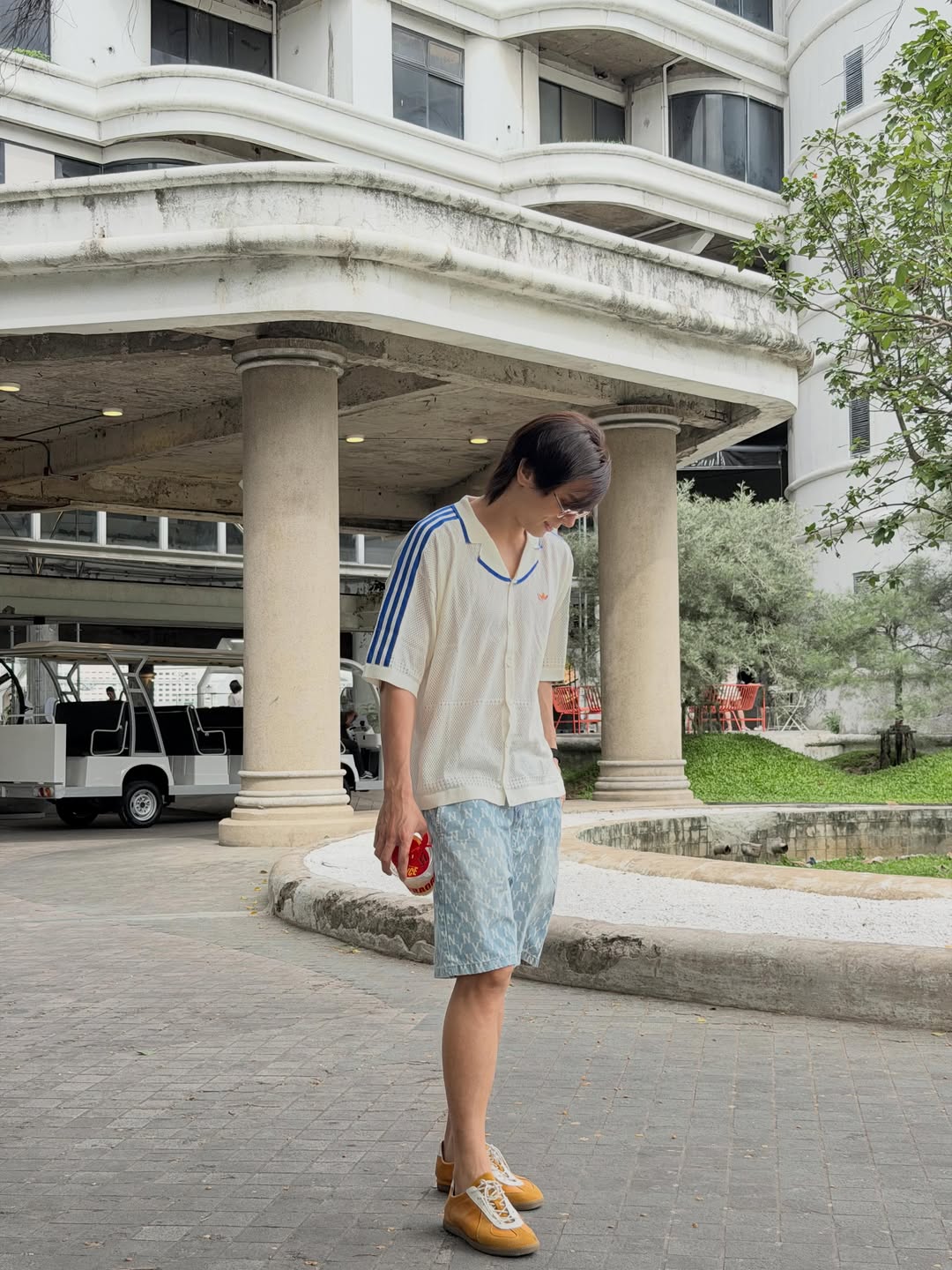 แบงค์ - อาทิตย์ ตั้งวิบูลย์พาณิชย์