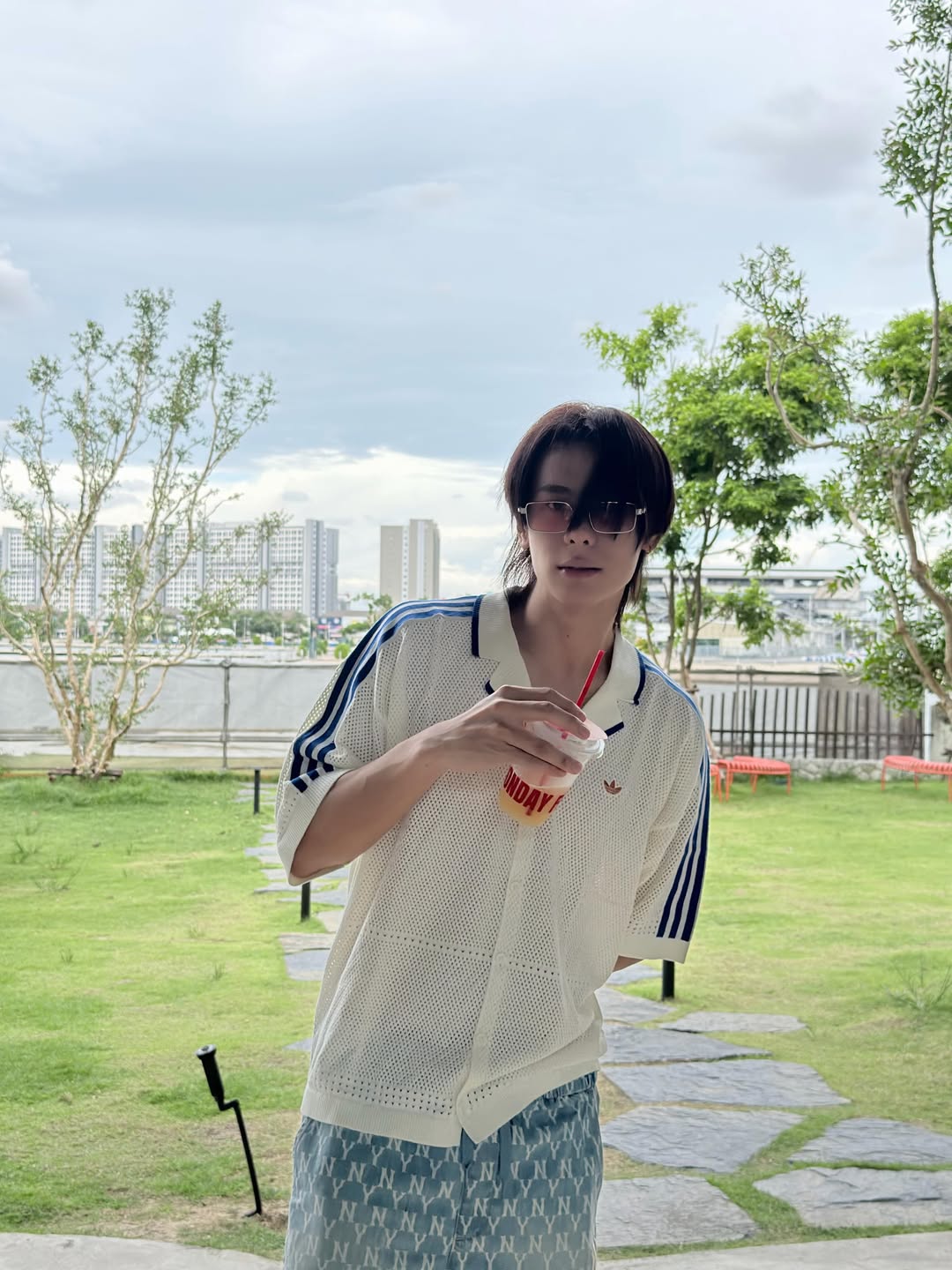 แบงค์ - อาทิตย์ ตั้งวิบูลย์พาณิชย์