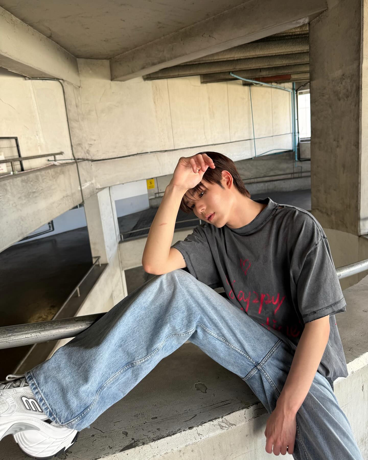 ปิง - กฤตนัน อัญชนานันท์