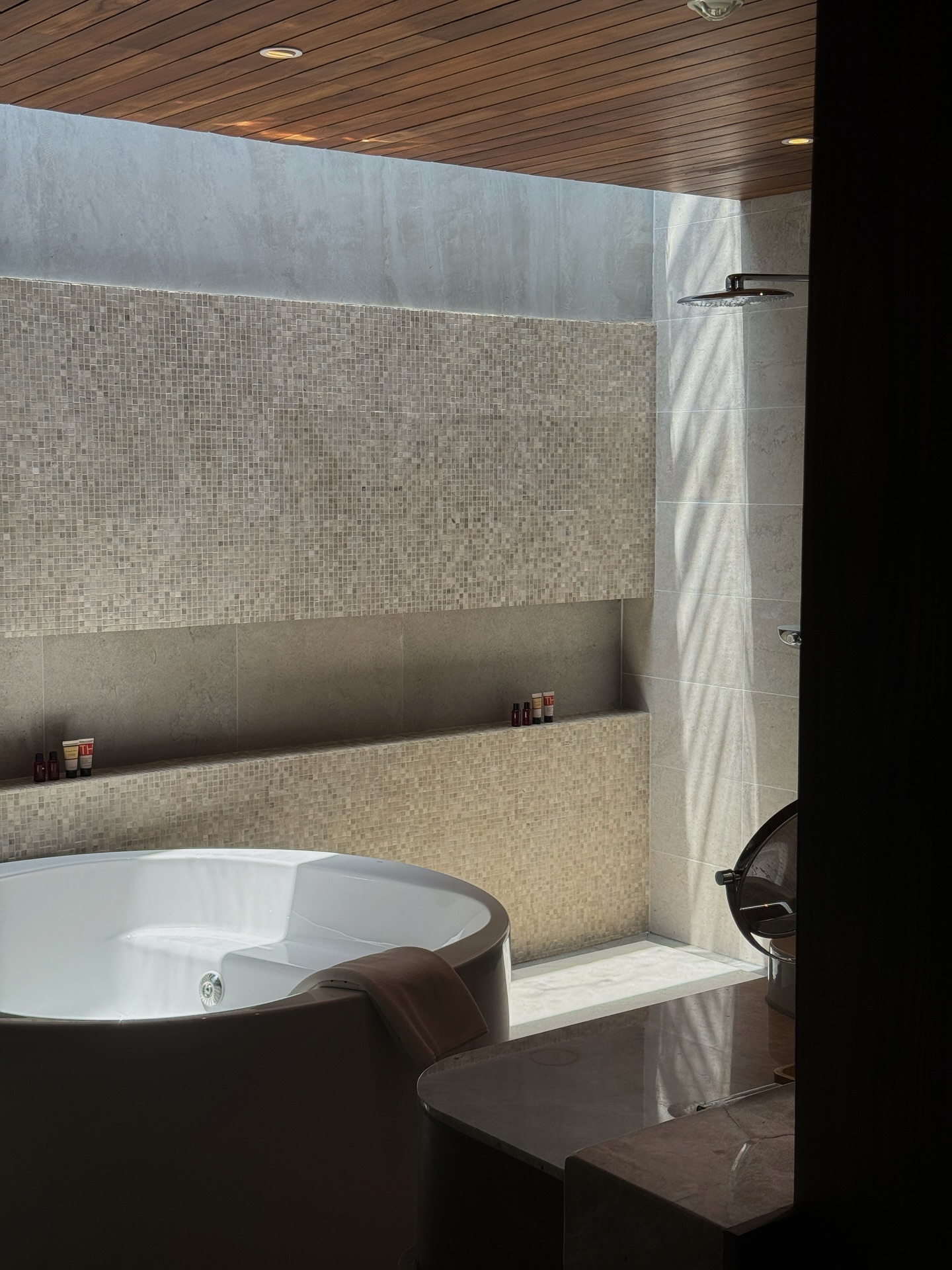 เอส - ศุภ สง่าวรวงศ์