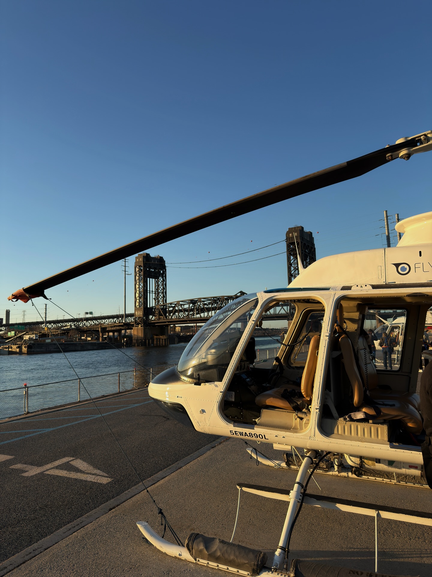 เอส - ศุภ สง่าวรวงศ์