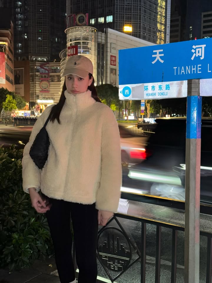 เจน่า - แองเจลิน่า สตีเวนส์