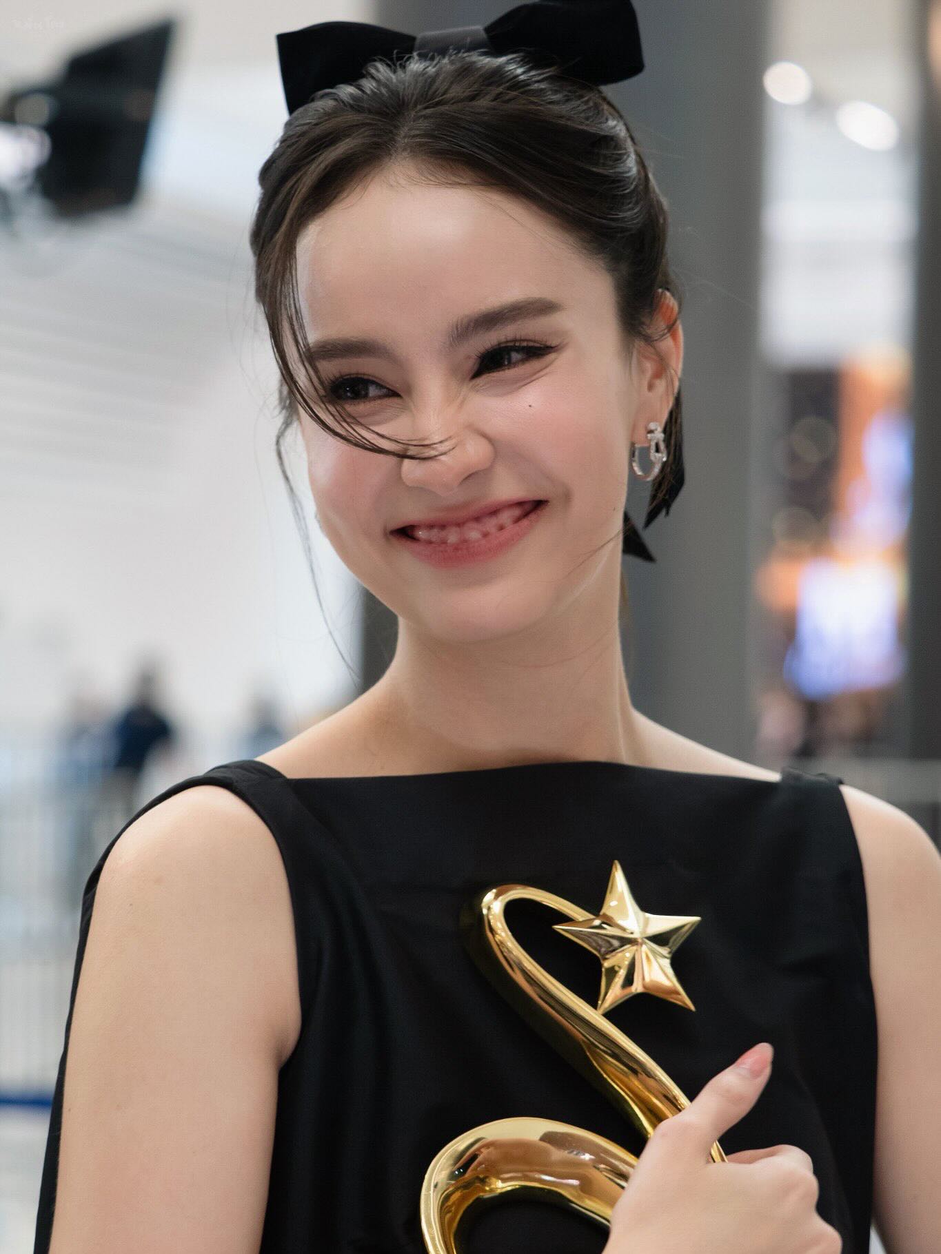 เจน่า - แองเจลิน่า สตีเวนส์